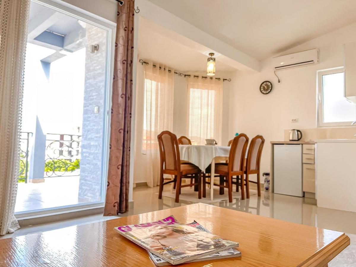 Rejhan Totti Ulcinj Exterior photo